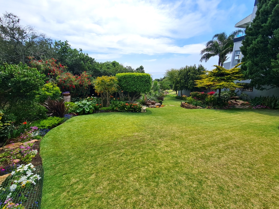 4 Bedroom Property for Sale in Wavecrest Eastern Cape